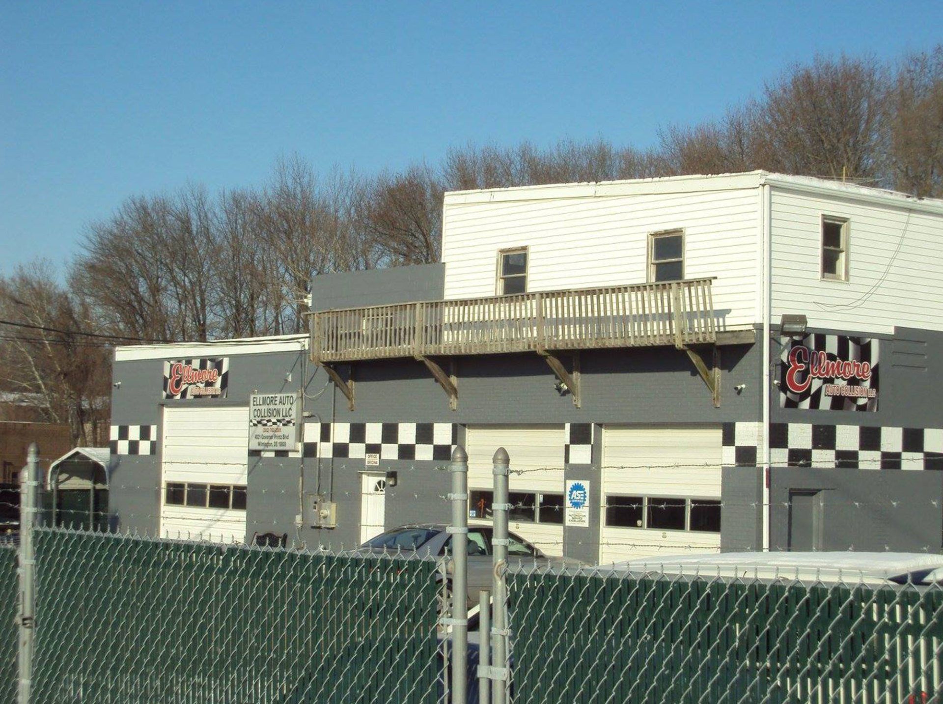 Towing at Ellmore Auto Collision
